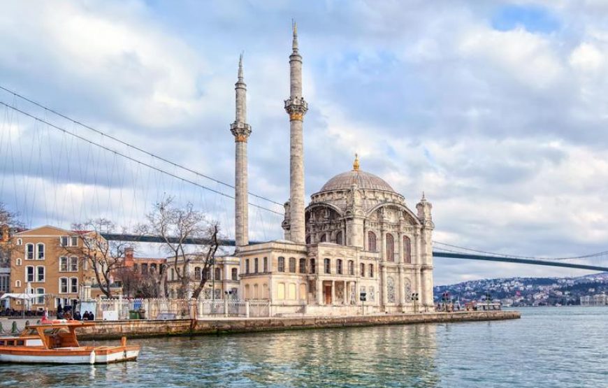Golden Horn And Bosphorus Boat Tour In Istanbul