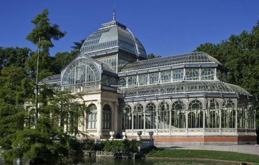 Guided Walking Tour In The Famous Retiro Park In Madrid